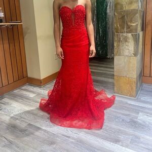 SHERI HILL PROM DRESS SIZE 3!